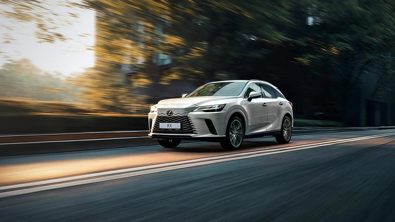 Hybrydowy Lexus RX 450h+