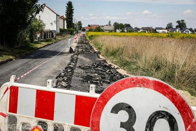 Wpływ asfaltu na drogi